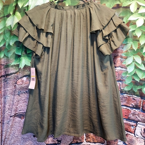 Boho Layered Short Sleeve V Neck Blouse - Picture 2 of 3